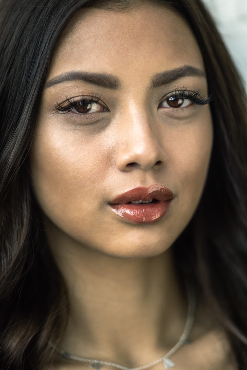 Duisburger Porträtfotograf zeigt Auszüge seiner schönen Arbeiten. #lippgloss #asian #browneyes #beautyshotz