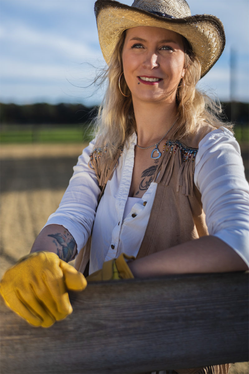 Ranchgirl Style Shootings. Einzel, Paar und Gruppen Portrait Fototermine mit Fotograf Frank Hoffmann Duisburg.