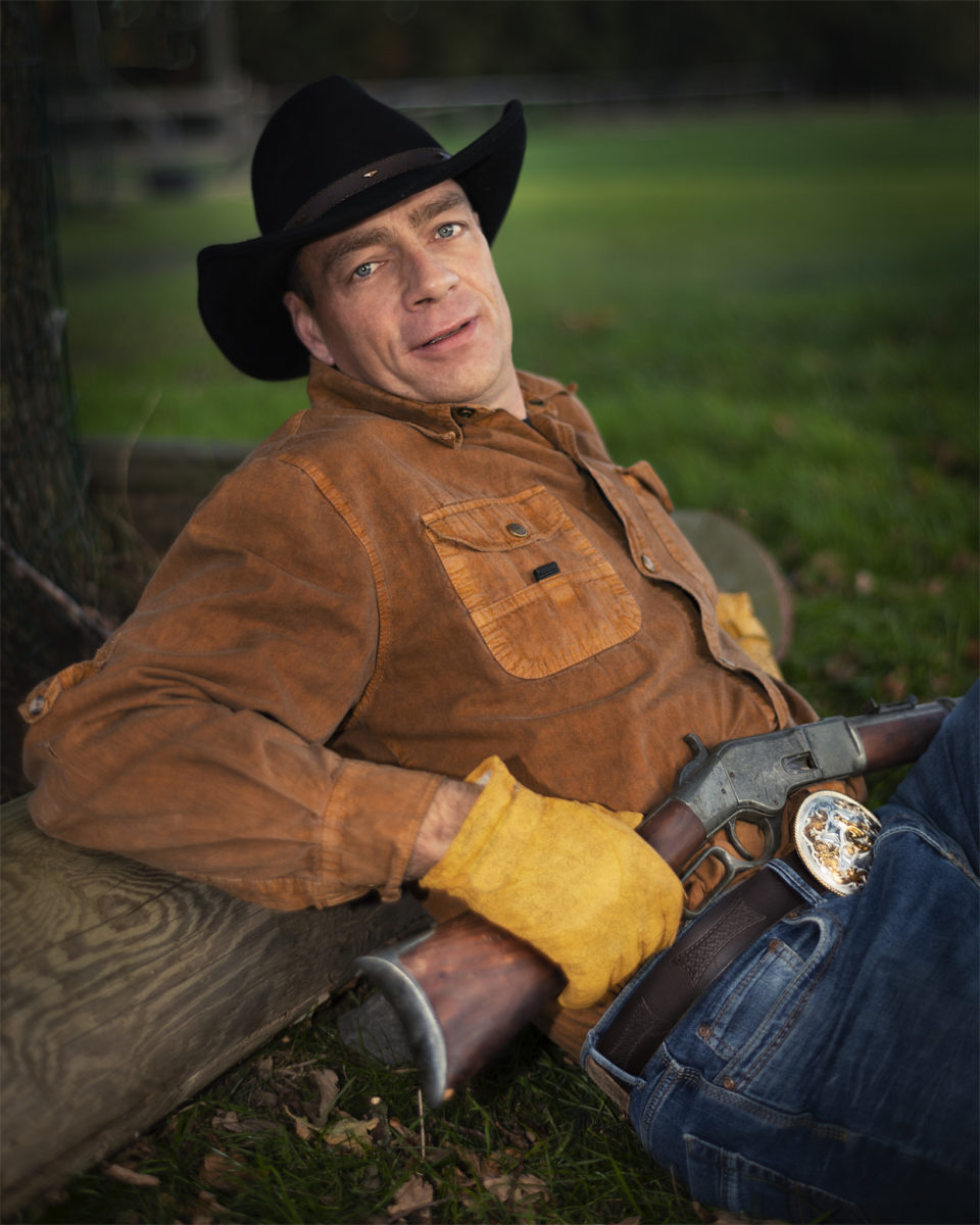 Lässiges Ergebnis eines Westernshootings mit Herrn Feldmann in Bocholt. Coole Westernportraits und Termine auf Anfrage.