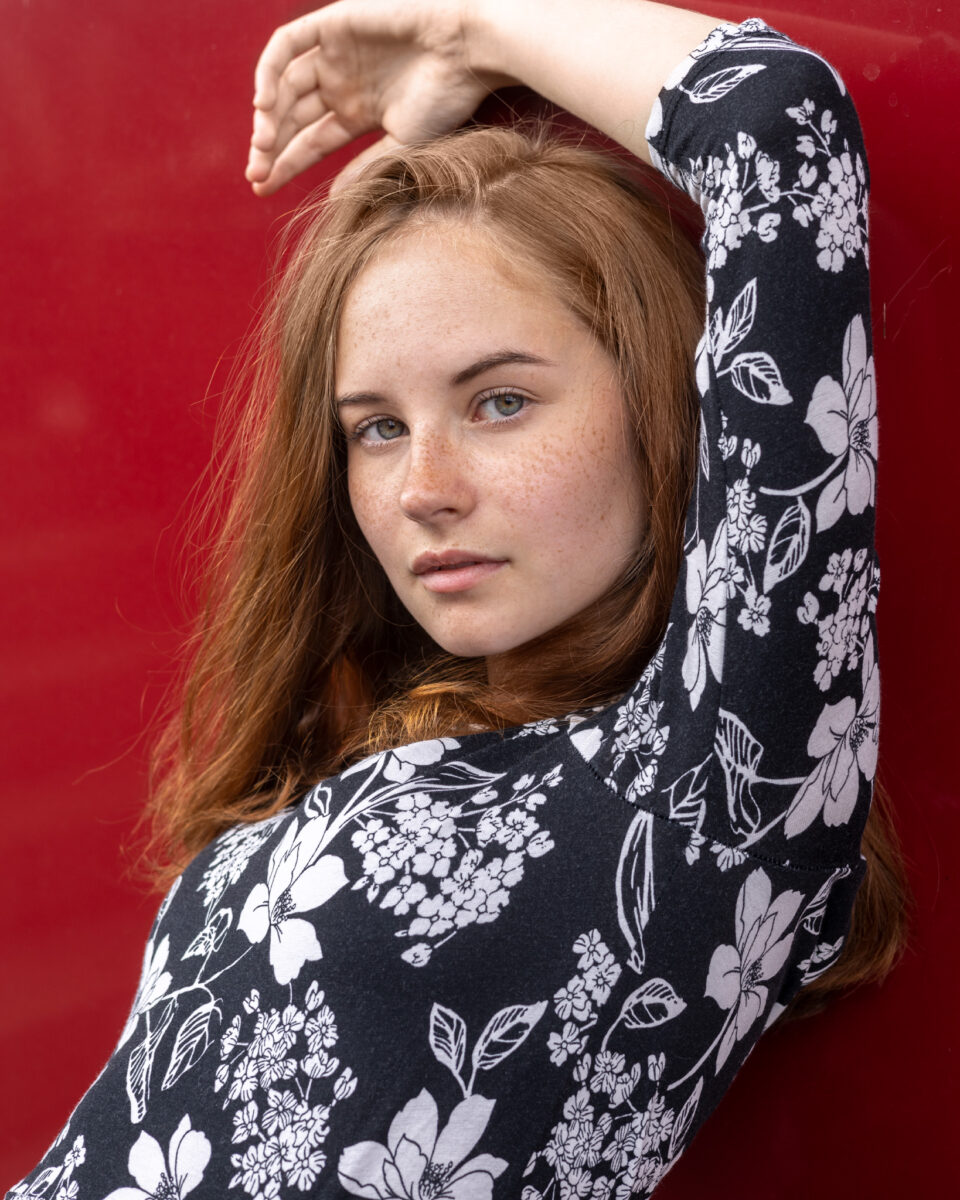 Portrait Erlebnis Fototermine in Duisburg. Ob als Abitur Geschenk oder um die Schönheit der Jugend festzuhalten.